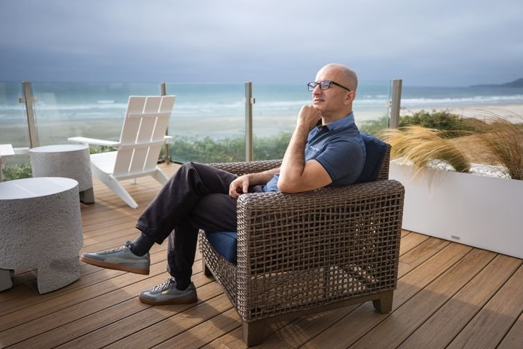 Oregon coast photographer captures surreal lifestyle images